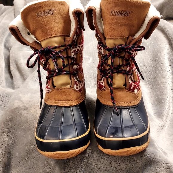 Khombu Maya Waterproof Snow Boots Red Blue 9 EUC - Picture 2 of 13